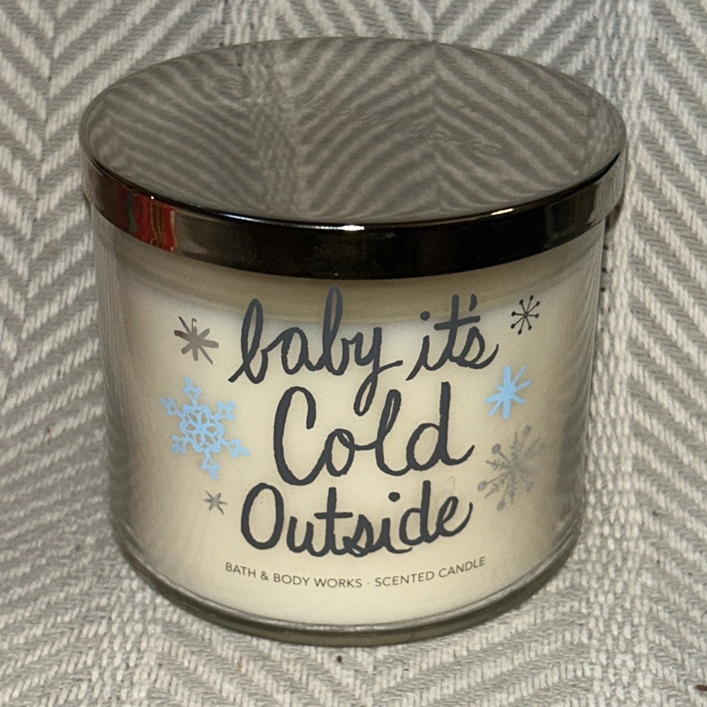 Bath & Body Works Baby It's Cold Outside Fireside Candle Cedar Christmas NEW